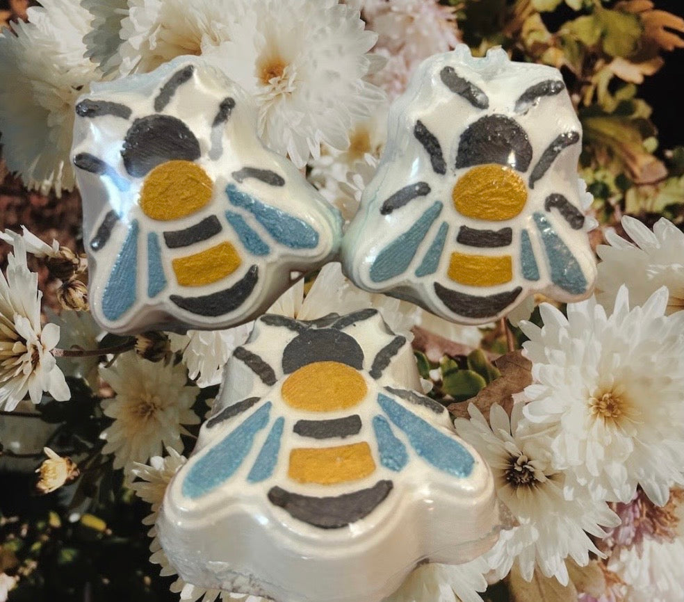 Honey Bee Bath Bomb